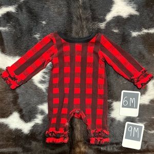 5/$25  ✅ Buffalo ruffle onesie